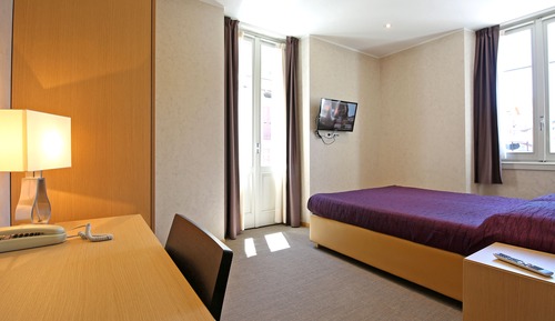 Habitación con 1 cama doble o 2 individuales, vistas a la montaña