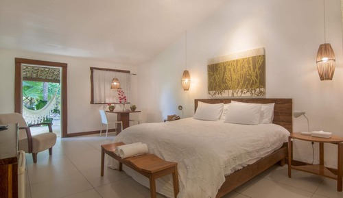 Suite, en la zona del jardín (Piscina Privativa)