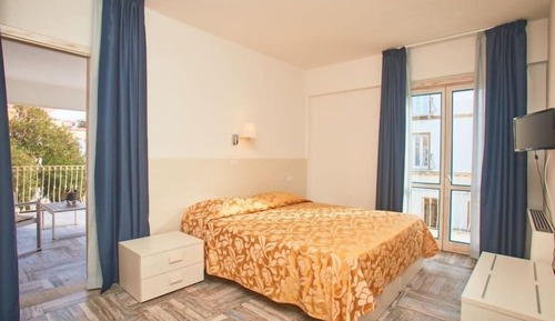 Double room with balcony and terrace