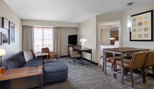 Suite, 2 habitaciones (Mobility/Hearing Access, Roll-In Shwr)