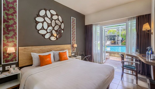 Habitación Deluxe, acceso a la piscina