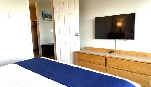 Suite estándar, 1 cama de matrimonio grande con sofá cama, balcón, vistas al mar