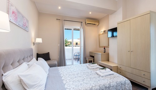 Habitación Confort con 1 cama doble o 2 individuales