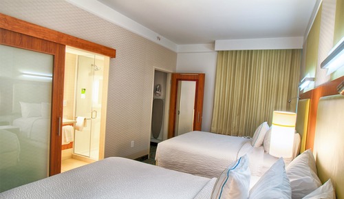 Suite, varias camas, no fumadores (Mobility/Hearing Access, Roll-in Shwr)