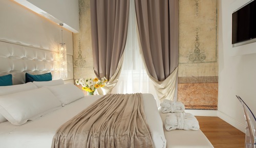 Habitación superior con 1 cama doble o 2 individuales