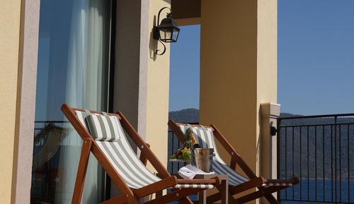 Pool Suite