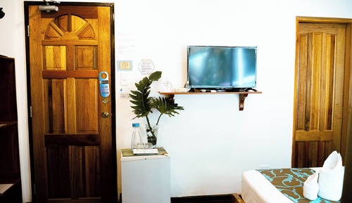 Habitación Deluxe, 1 habitación, vistas parciales al mar
