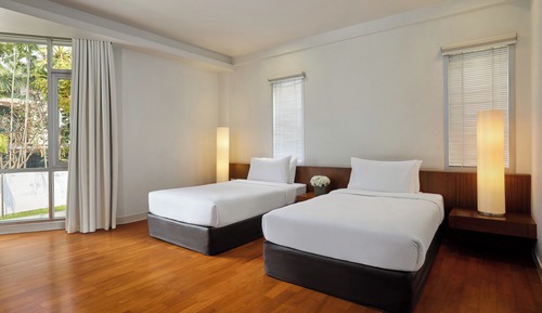Deluxe 2 Bedroom Suite ( King + Twin Bed )