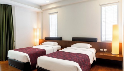 Superior 2 Bedroom Suite ( King + Twin Bed )