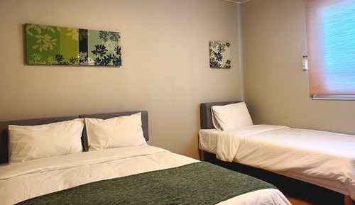 Triple Room