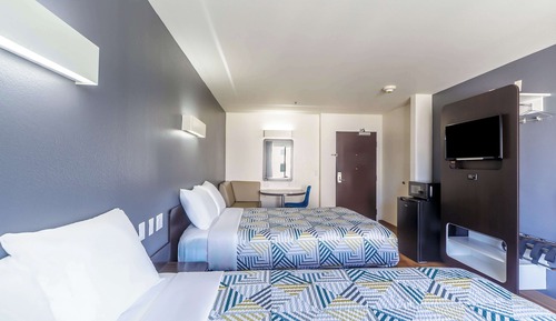 Habitación estándar, 2 camas dobles, accesible para personas con discapacidad, no fumadores