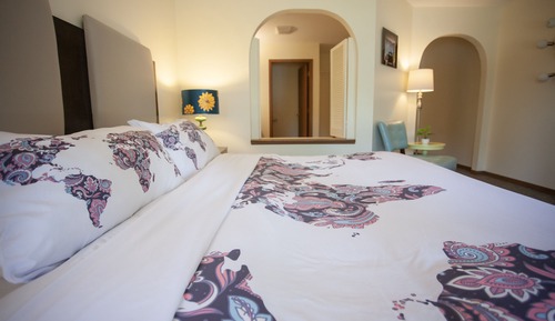 Habitación Confort, 1 cama de matrimonio grande, bañera de hidromasaje