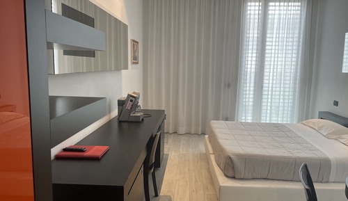 Habitación estándar con 1 cama doble o 2 individuales