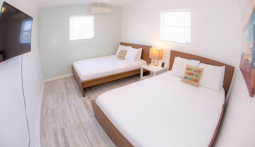 1 Bedroom Suite 2 Queen