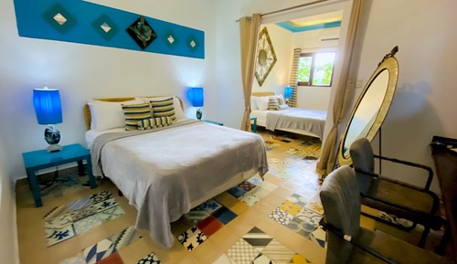 Suite junior, 2 camas de matrimonio, no fumadores, baño privado