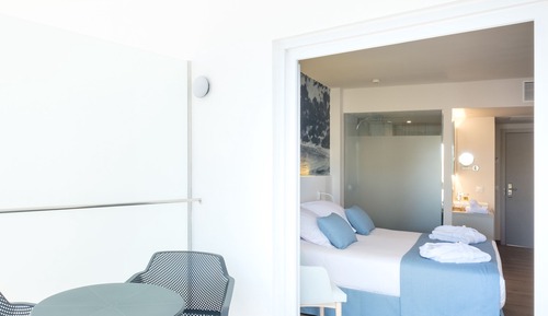 Habitación (Gold Level Swim Up) (+16)
