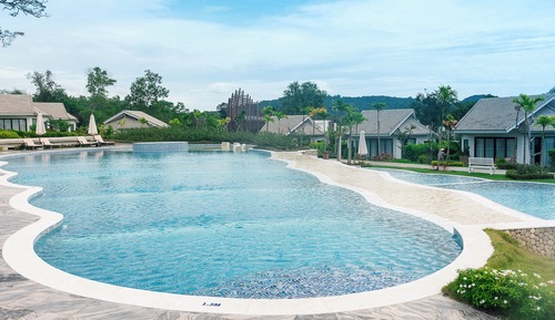 Villa de lujo, junto a la piscina