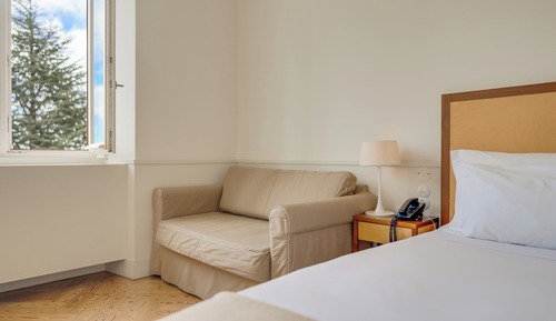 Habitación superior con 1 cama doble o 2 individuales