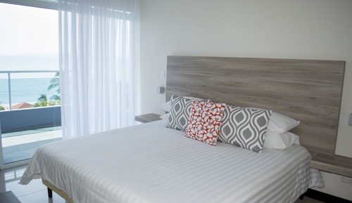 2 Bedroom Apartment with Balcony