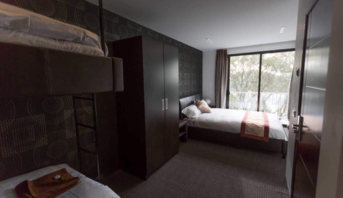 Habitación cuádruple estándar, balcón