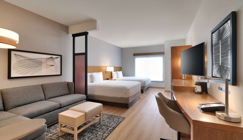 Habitación (2 Queen Beds & Sofa bed, High Floor)