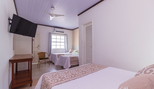 Habitación cuádruple estándar