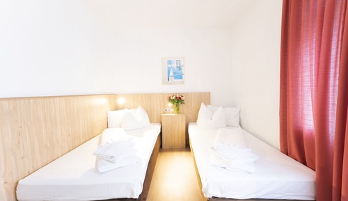 Habitación con 2 camas individuales