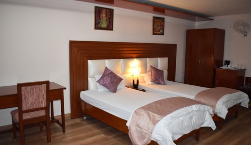 Habitación estándar con 1 cama doble o 2 individuales