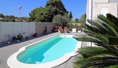 Apartamento (Deluxe Two Bedroom Apartment with Swi)