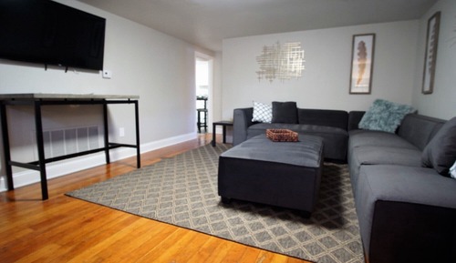 Apartamento, varias camas, cocina, vistas al jardín (915 23rd St Lower)