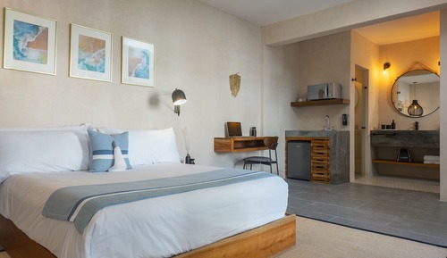 Habitación Deluxe doble, 1 cama de matrimonio, vistas al patio