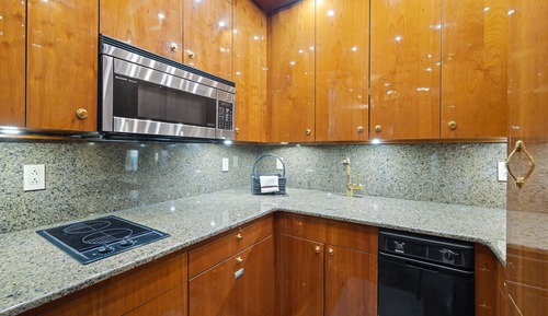Villa exclusiva, baño privado, vistas al lago ("Lux Lounge")