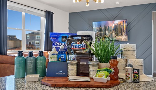 Apartamento, varias camas, cocina, vistas al jardín (622 W. Laurel St. - Lower)