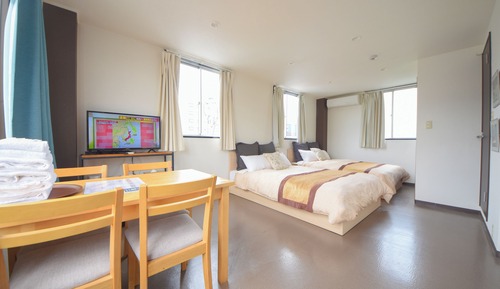 Habitación cuádruple básica, 2 camas dobles, no fumadores, entresuelo