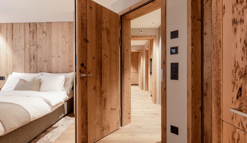 Streetview 2-Bedroom Suite