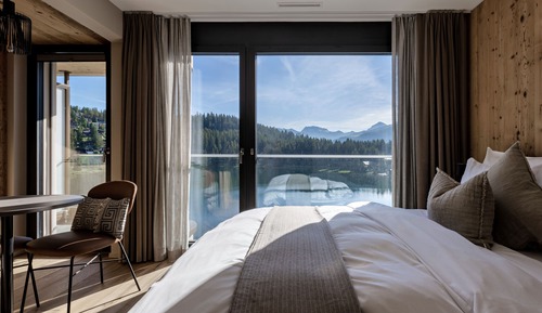 Lake View Deluxe Room