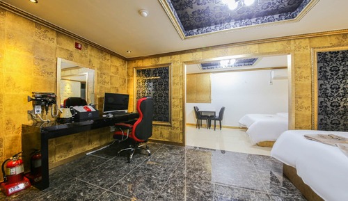 Premium Twin Room