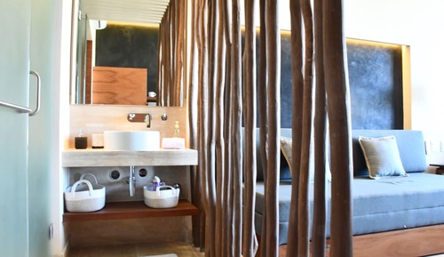 Suite de lujo, 1 cama de matrimonio grande con sofá cama, balcón, vistas parciales al mar