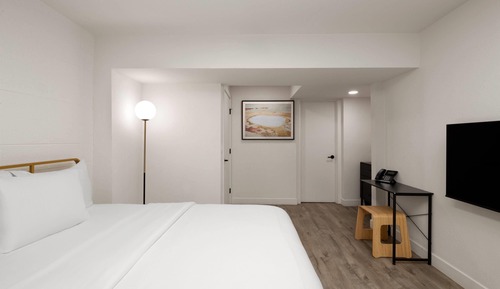 Suite, 1 cama de matrimonio, no fumadores, vistas al patio