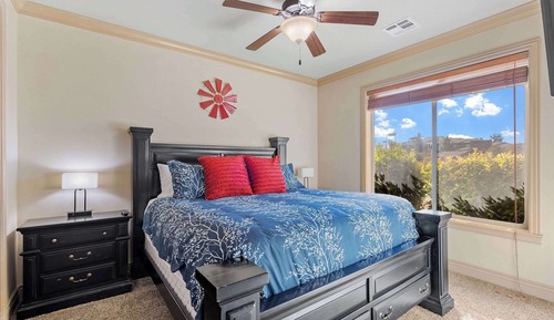 Apartamento, varias camas, patio, vistas a la montaña (Coral Springs Getaway)
