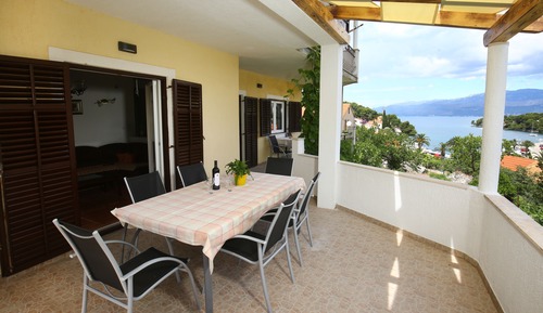 Apartamento (Three bedroom Apartment with Sea View)
