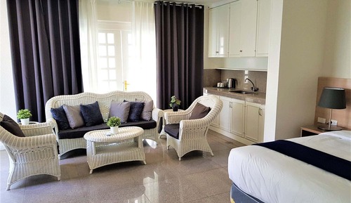 Habitación Deluxe con 2 camas individuales, piscina privada, vistas a la piscina