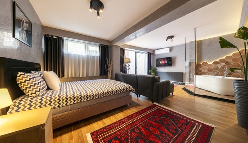 Suite estudio romántica, 1 cama de matrimonio con sofá cama, vistas al jardín