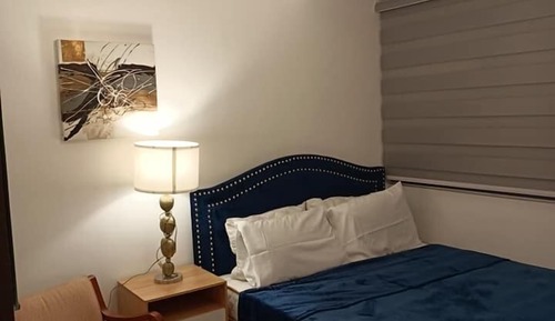 Suite estudio ejecutiva, 1 cama de matrimonio, no fumadores, vistas parciales al mar