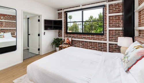 Habitación, 1 cama de matrimonio, vistas a la ciudad (Room 205)