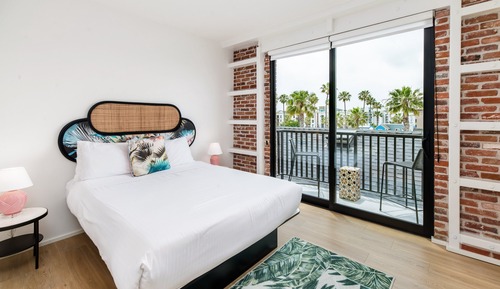 Habitación, 1 cama de matrimonio, balcón, vistas a la ciudad