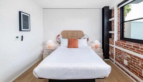 Habitación, 1 cama de matrimonio, vistas a la ciudad (Room 202)