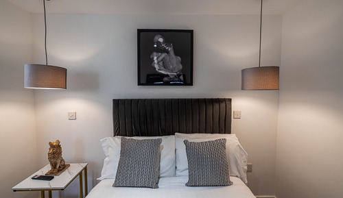 Apartamento superior, bañera de hidromasaje, vistas a la ciudad (Apt 2)