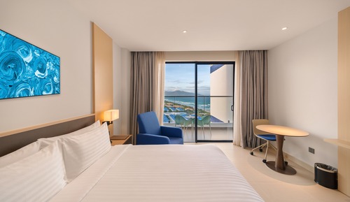 Habitación Deluxe, 1 cama de matrimonio grande, vistas parciales al mar