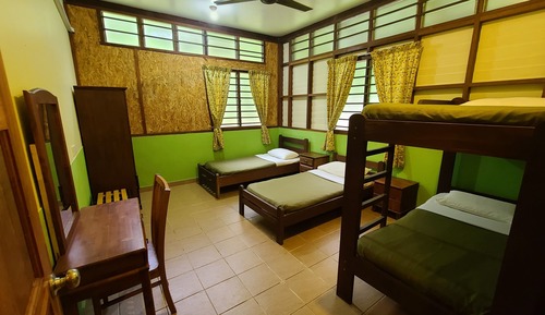 Habitación cuádruple estándar
